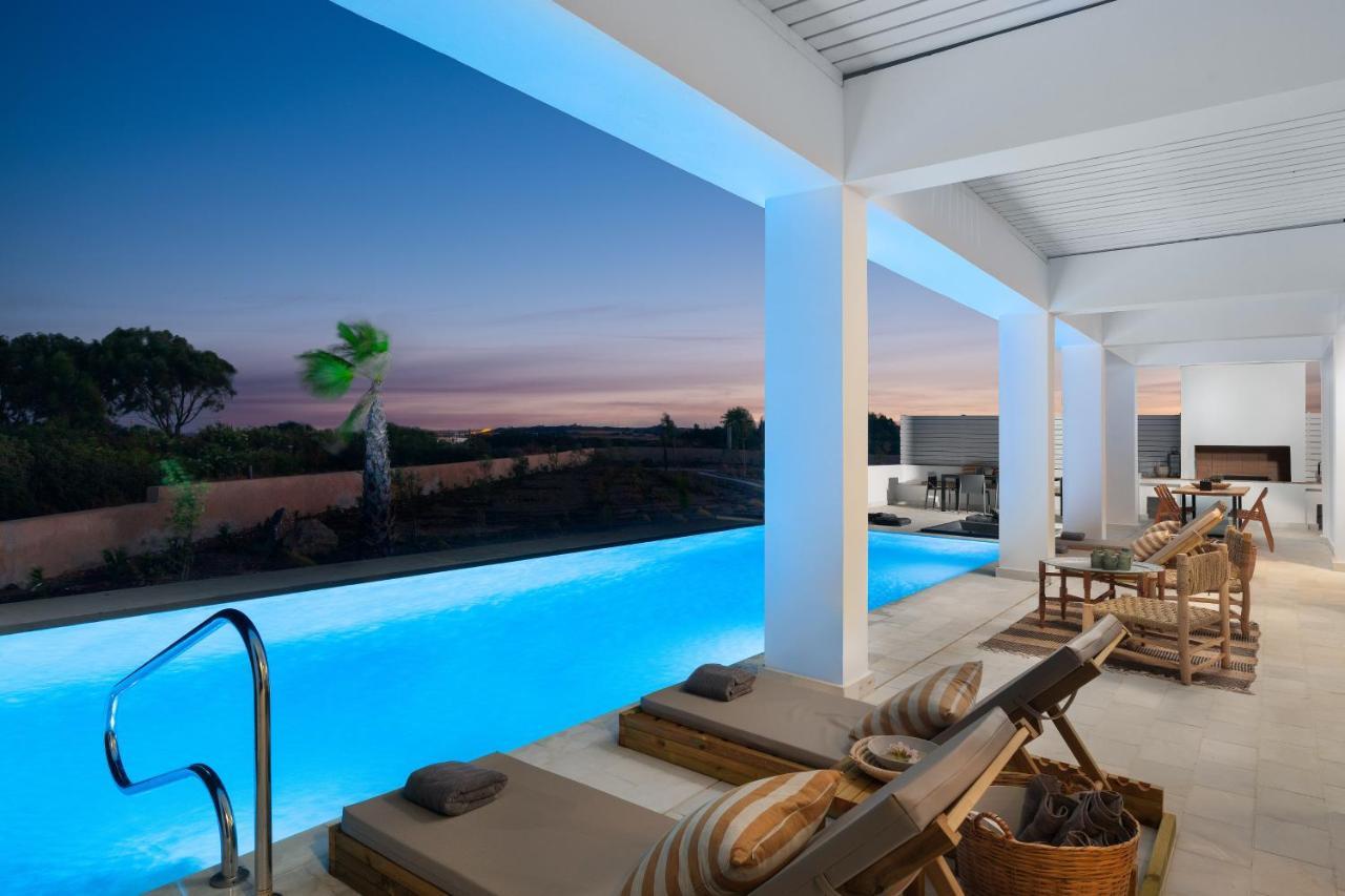 Seasand Villa Lakhania Esterno foto