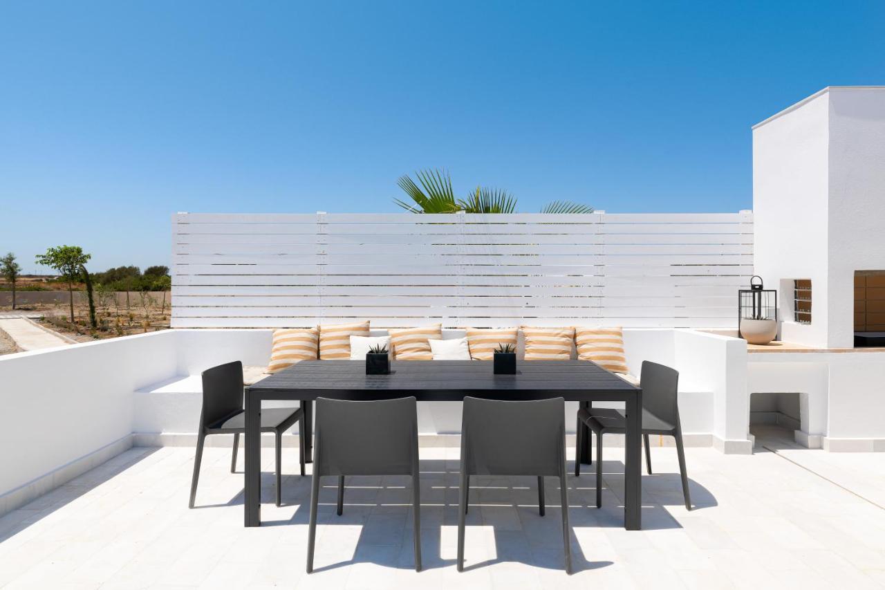 Seasand Villa Lakhania Esterno foto